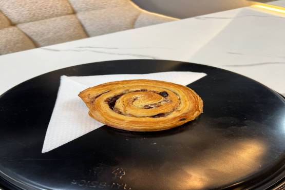 Walnut & Raisin Roll 